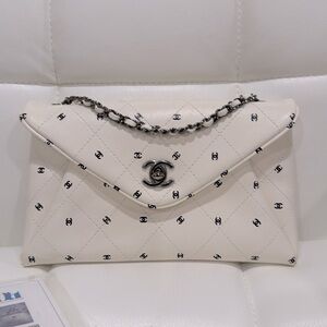 NEW limited edition CHANEL envelope Lambskinchain clutch white gunmetal HDW